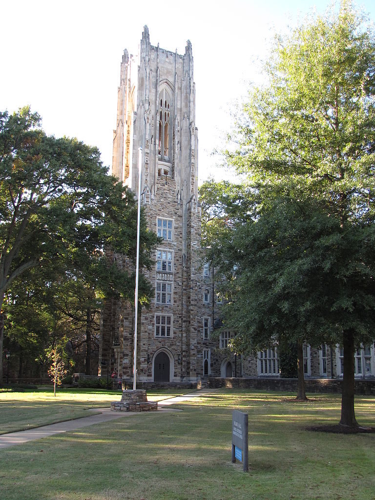 Halliburton Tower, on the campus of Rhodes College (Memphis, Tennessee, USA), viewed from the east-southeast. 24 October 2009 by Ed Uthman.