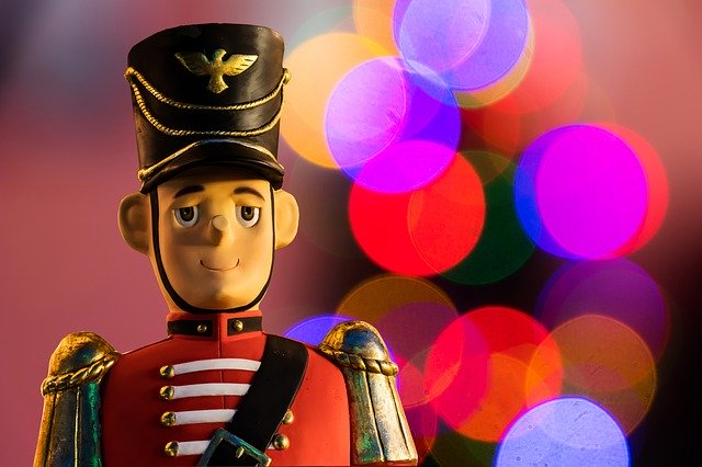 Nut Cracker