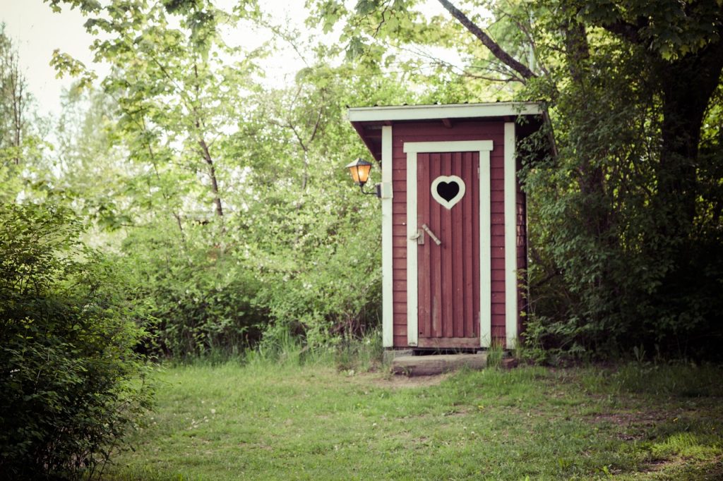 Homes - Dry Toilet Country Door Closet Dry